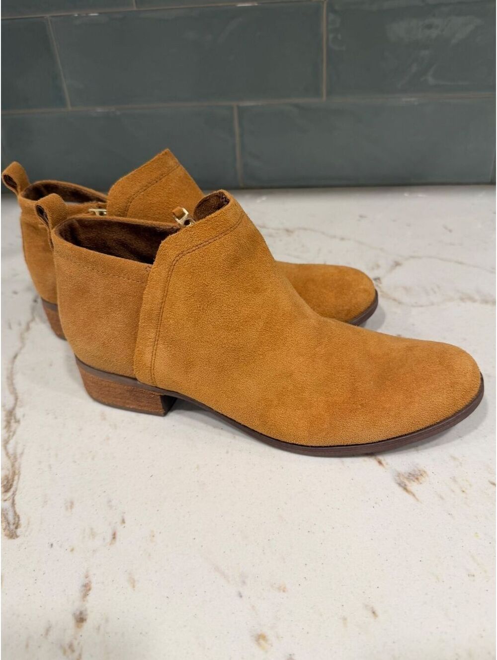 TOMS Women's Deia Side-Zipper Camel Suede Ankle Booties Sz 8.5 EUC